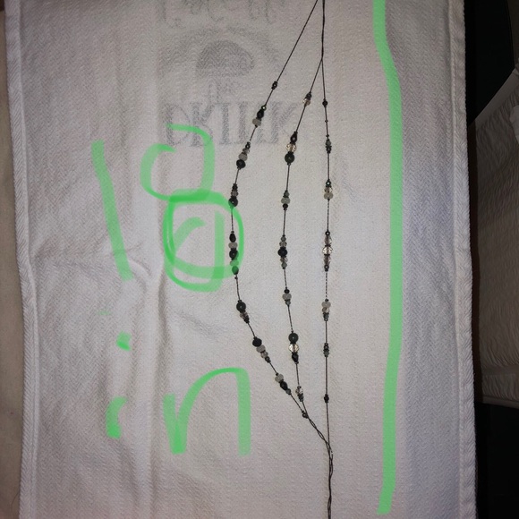 Stella & Dot tri level green Necklace - Picture 3 of 3